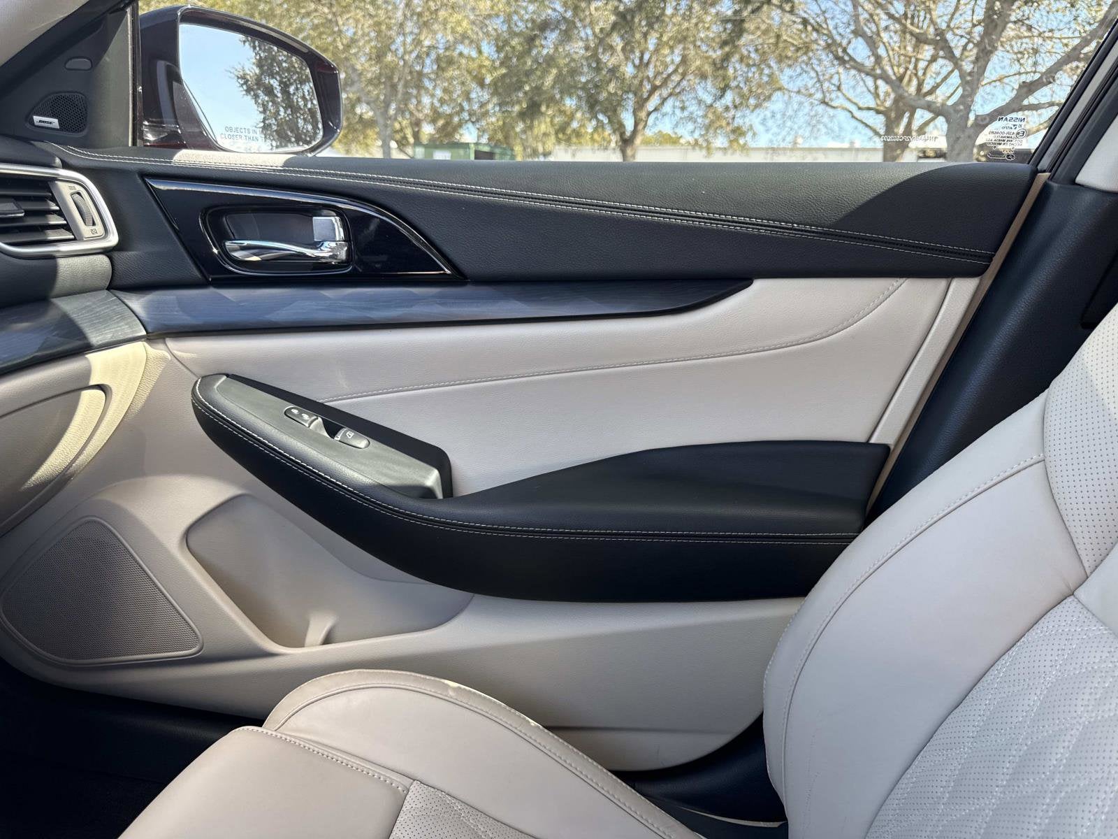 2023 Nissan Maxima Platinum