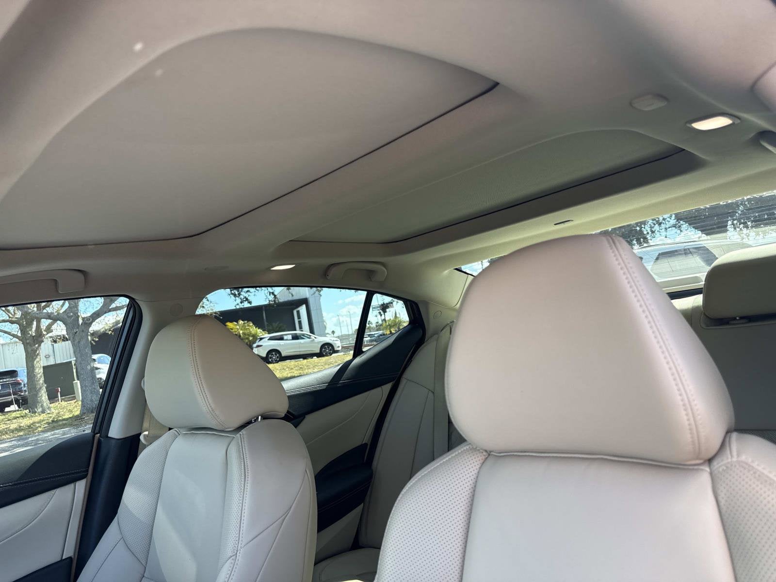 2023 Nissan Maxima Platinum