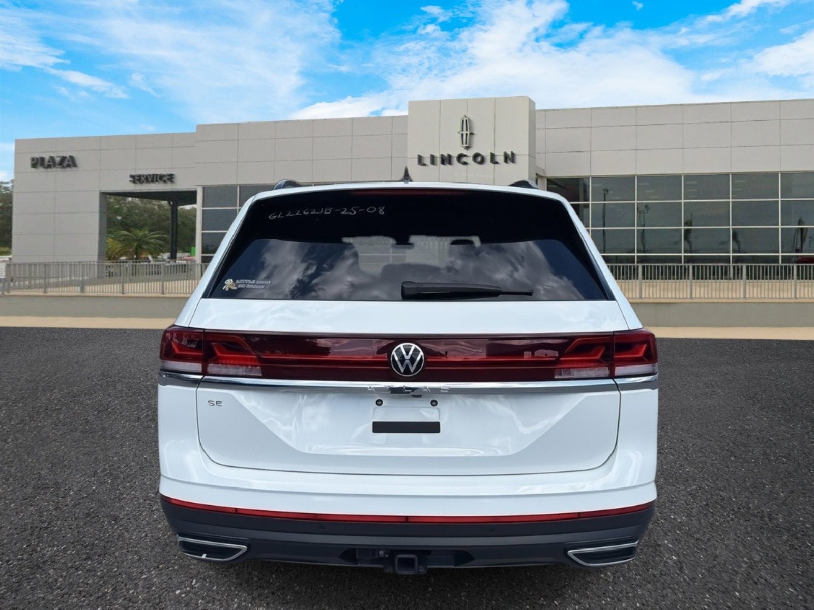 2025 Volkswagen Atlas 2.0T SE with Technology