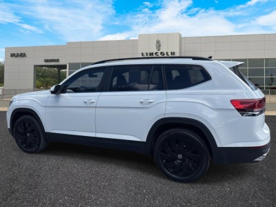 2025 Volkswagen Atlas 2.0T SE with Technology