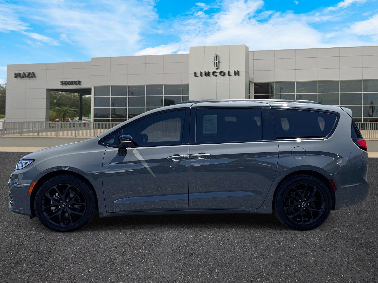2025 Chrysler Pacifica Limited