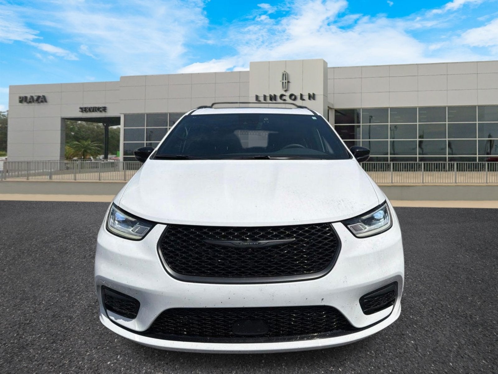 2024 Chrysler Pacifica Hybrid Premium S Appearance Pkg