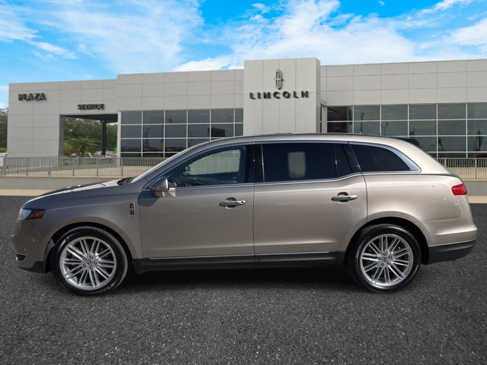 2018 Lincoln MKT Reserve