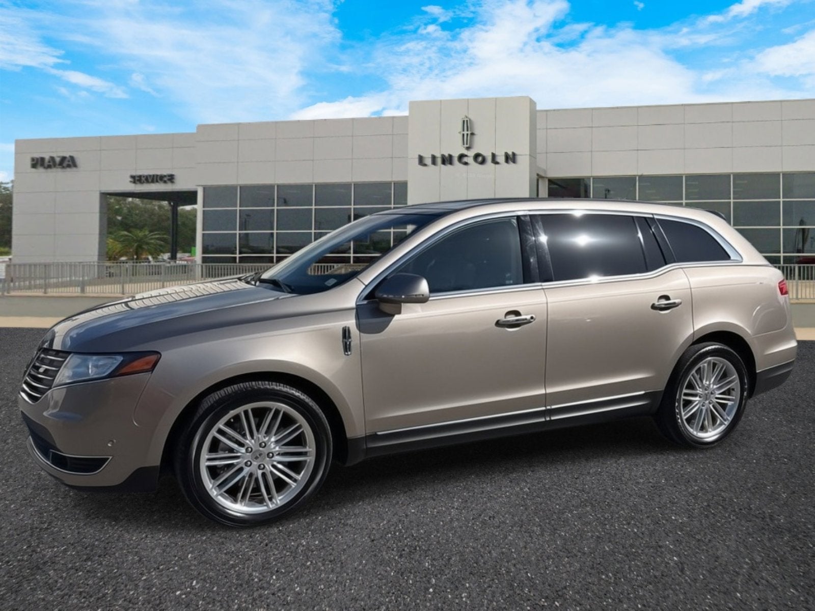 2018 Lincoln MKT Reserve