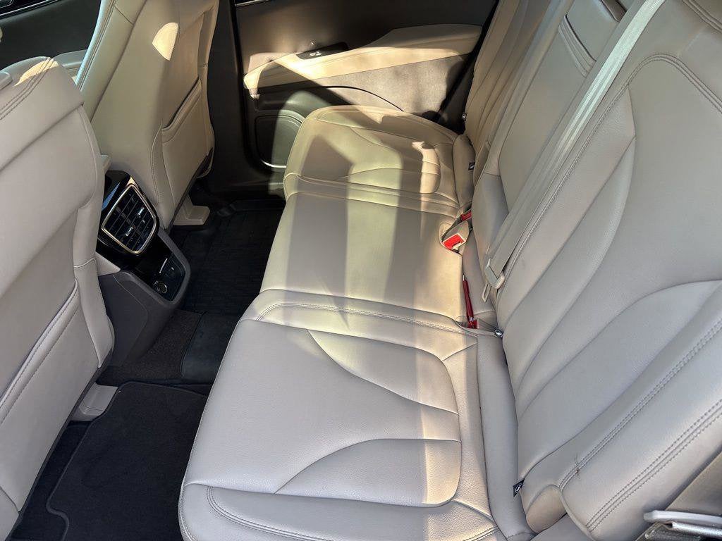 2022 Lincoln Nautilus Standard