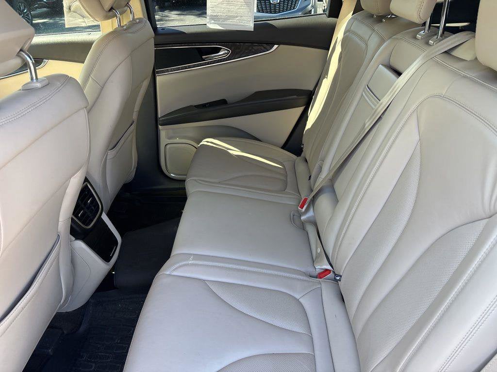 2019 Lincoln Nautilus Select