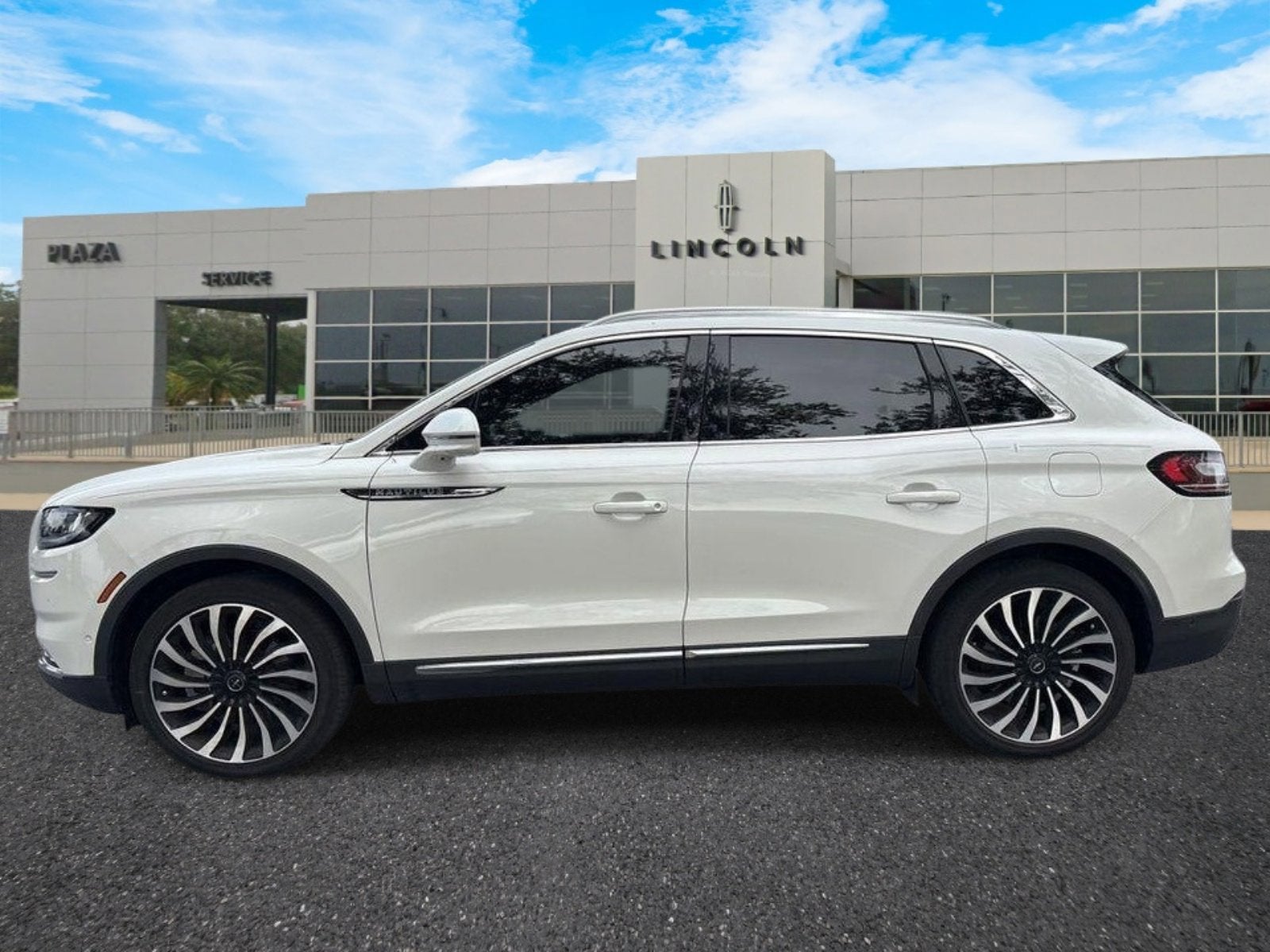 2023 Lincoln Nautilus Black Label
