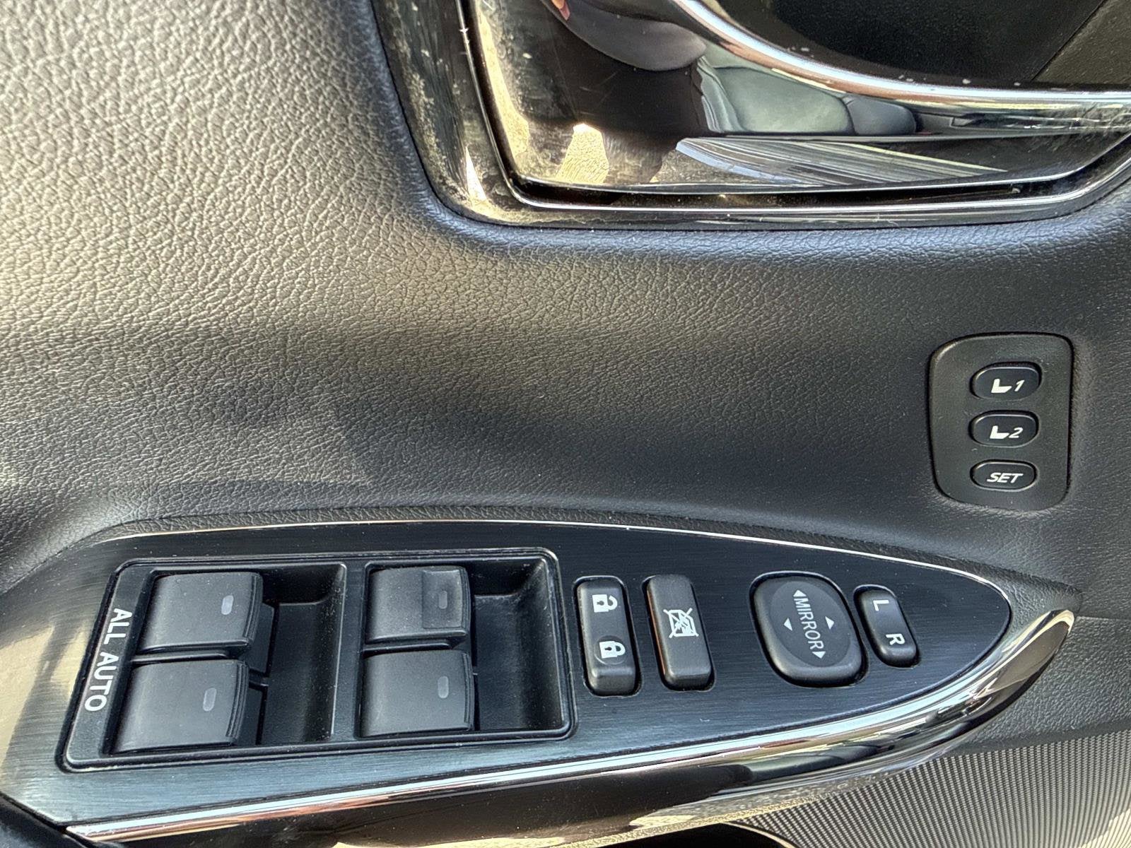 2016 Toyota Avalon Base