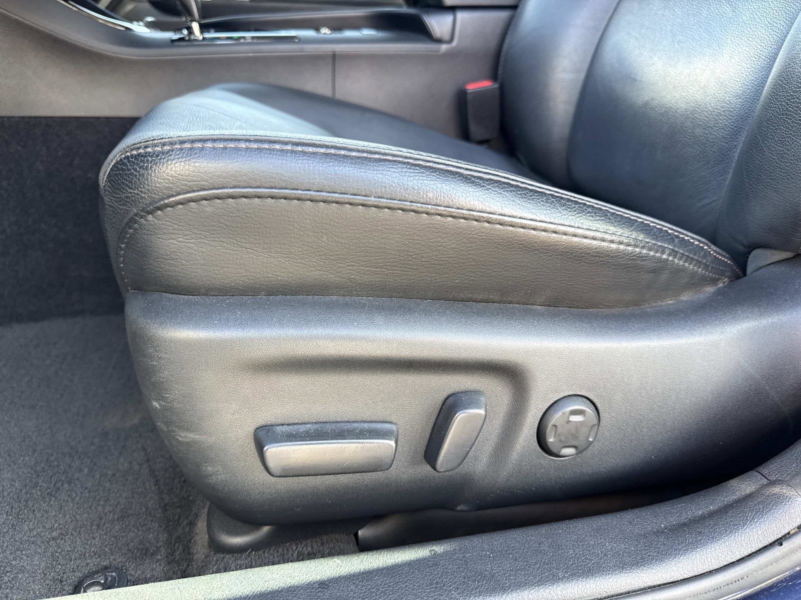 2016 Toyota Avalon Base