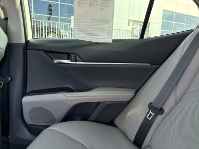 2022 Toyota Camry Hybrid XLE