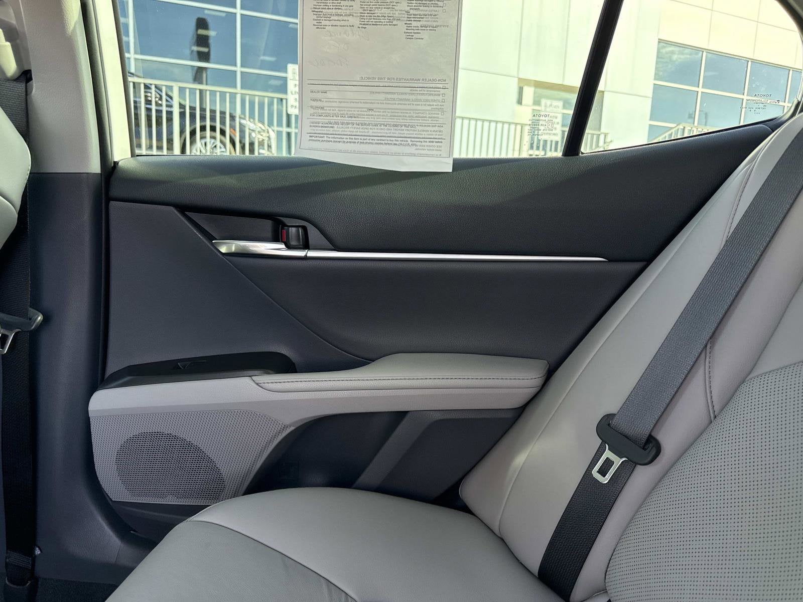 2022 Toyota Camry Hybrid XLE