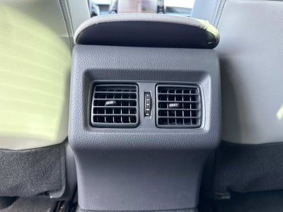 2022 Toyota Camry Hybrid XLE