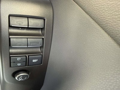 2022 Toyota Camry Hybrid XLE