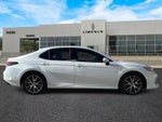 2022 Toyota Camry Hybrid XLE