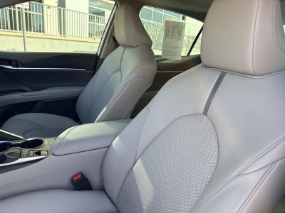 2022 Toyota Camry Hybrid XLE