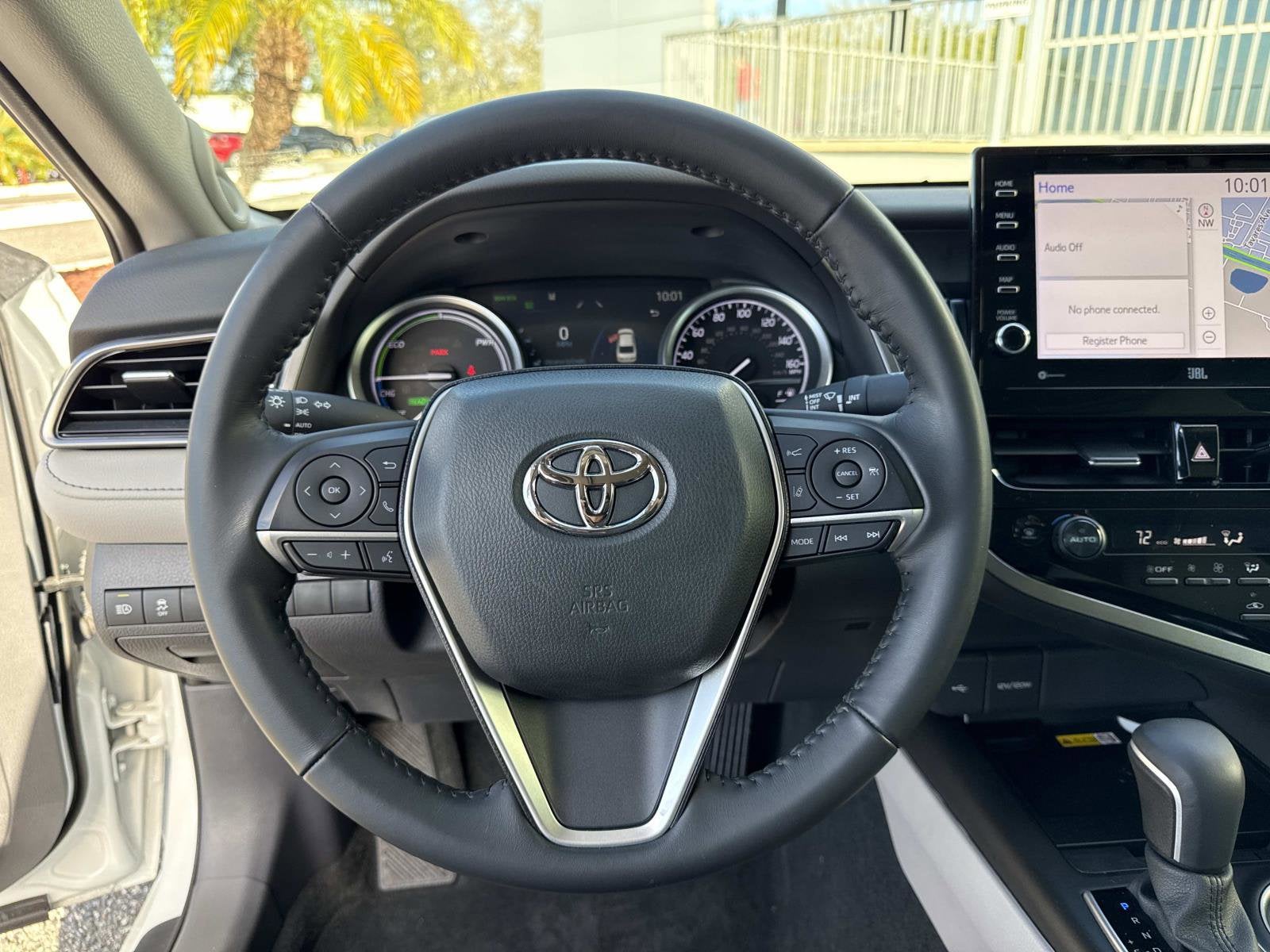 2022 Toyota Camry Hybrid XLE