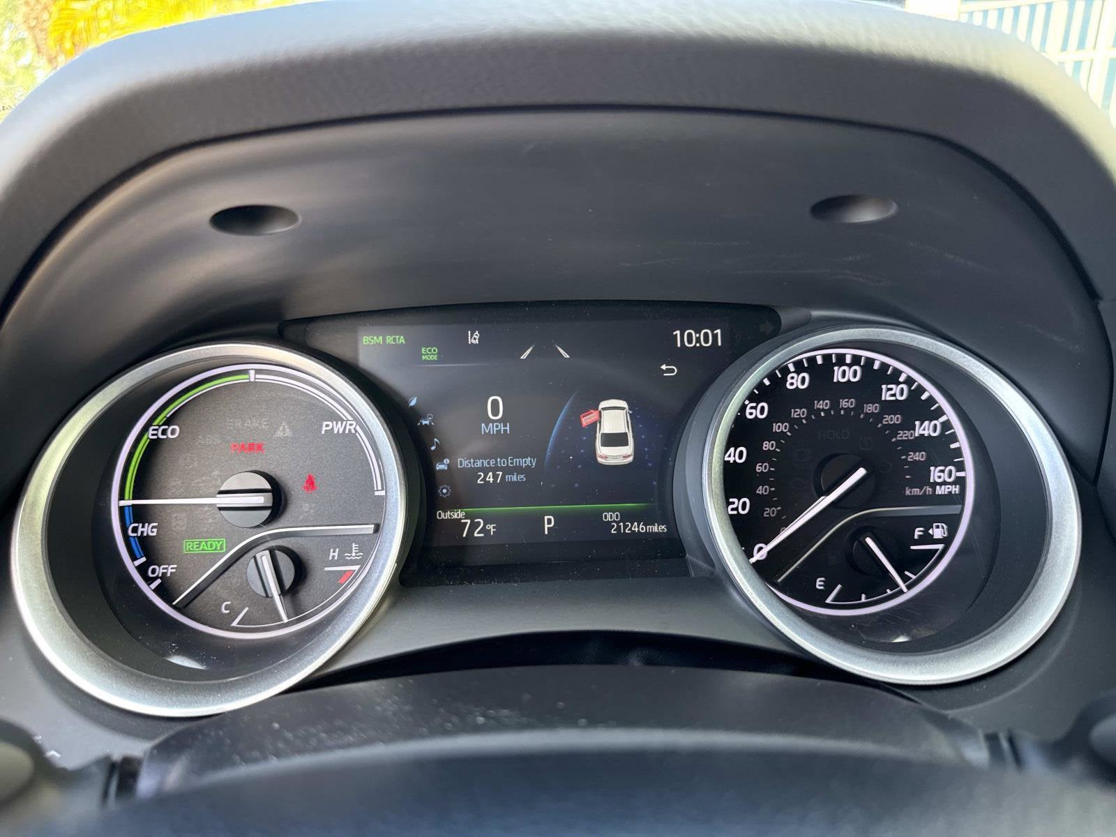 2022 Toyota Camry Hybrid XLE