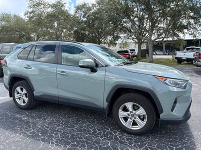 2020 Toyota RAV4 Hybrid XLE