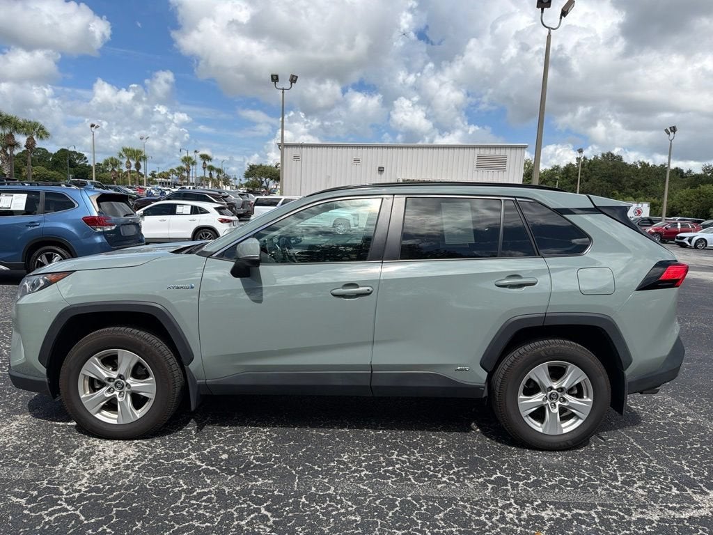 2020 Toyota RAV4 Hybrid XLE