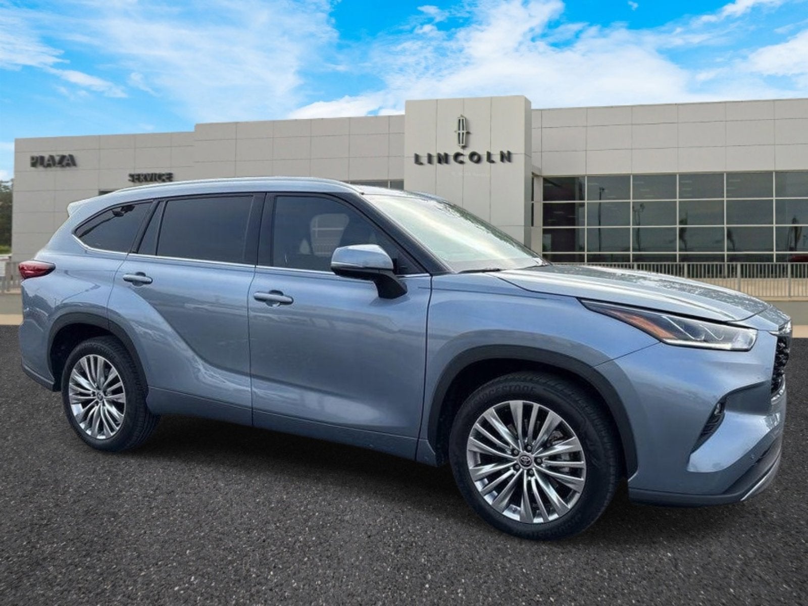 2022 Toyota Highlander Platinum