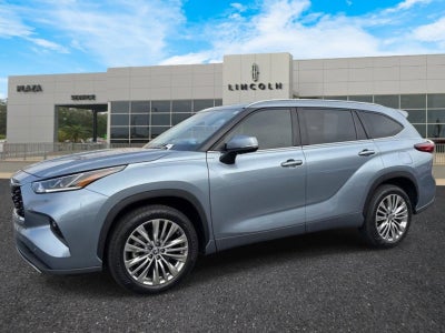 2022 Toyota Highlander Platinum