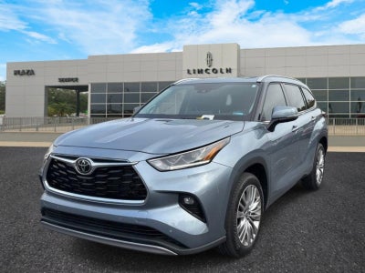 2022 Toyota Highlander Platinum