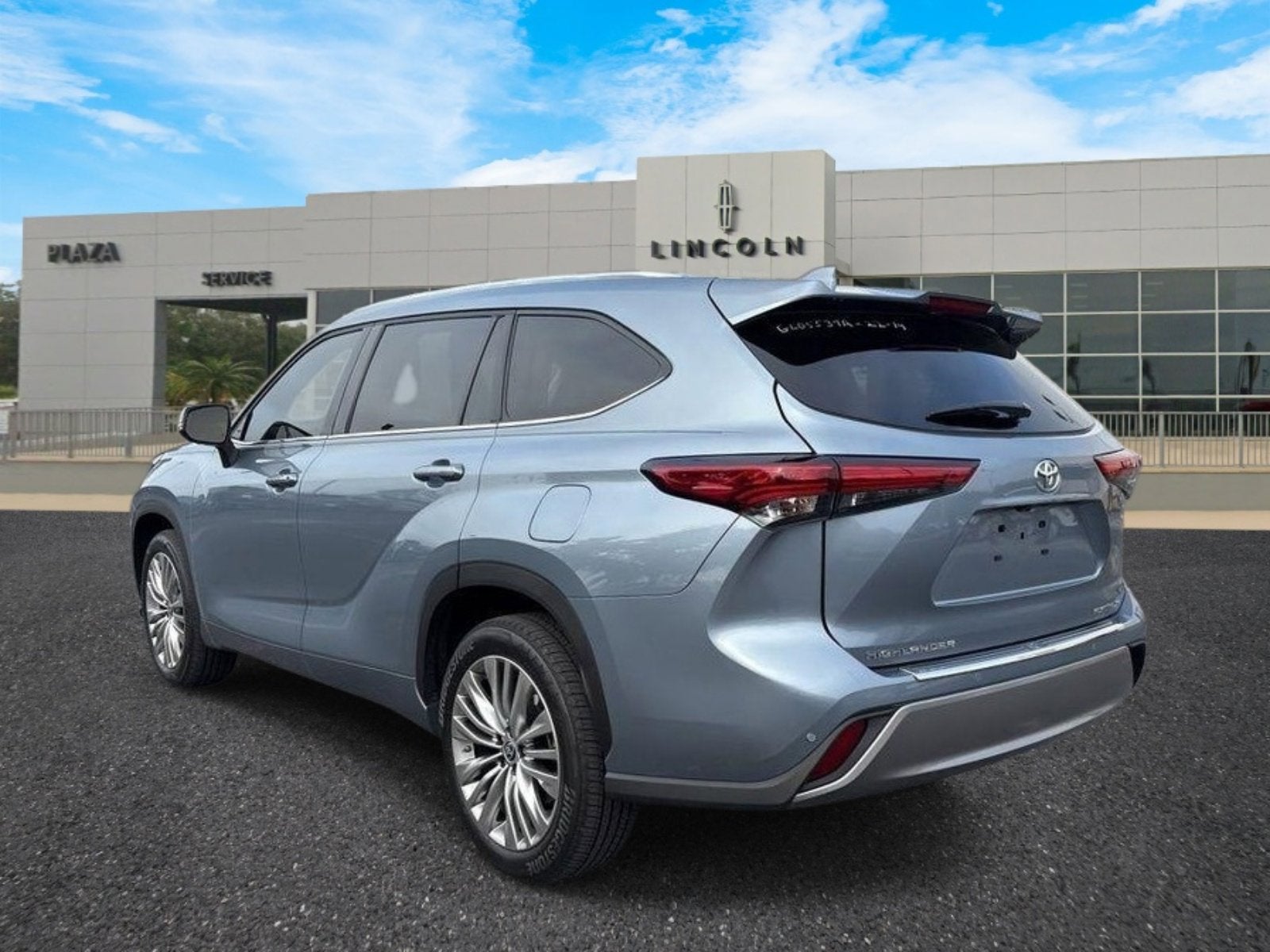 2022 Toyota Highlander Platinum
