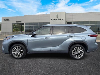 2022 Toyota Highlander Platinum