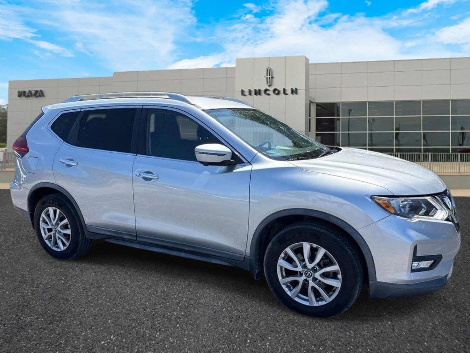 2018 Nissan Rogue SV