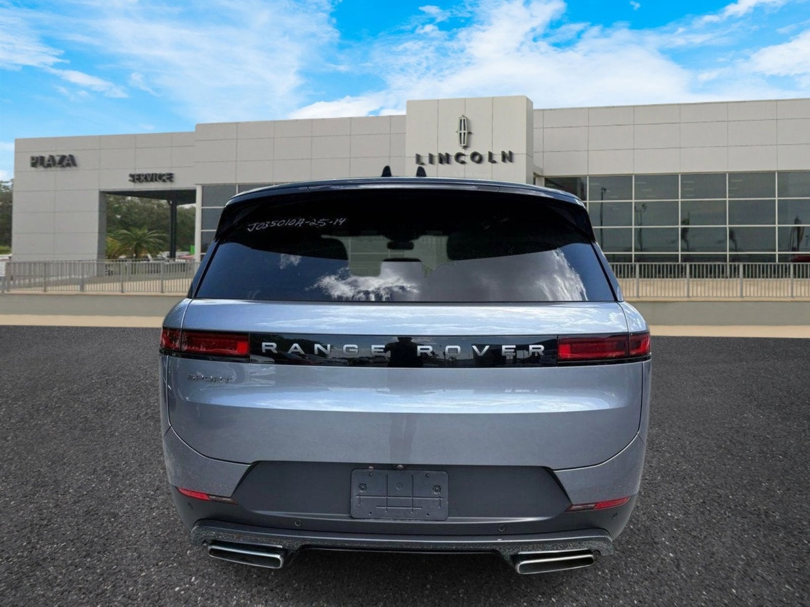2025 Land Rover Range Rover Sport SE