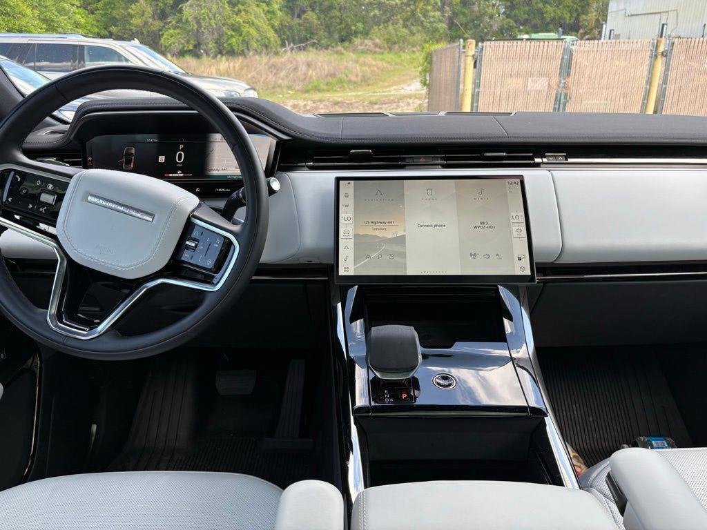 2025 Land Rover Range Rover Sport SE