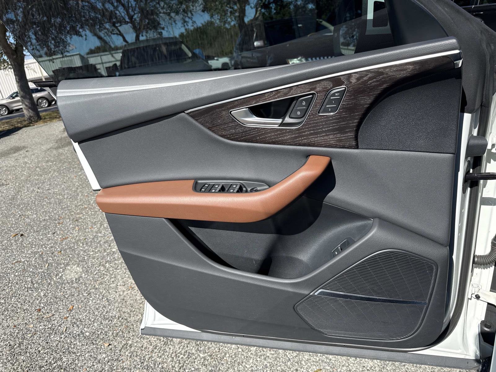 2022 Audi Q8 Premium Plus