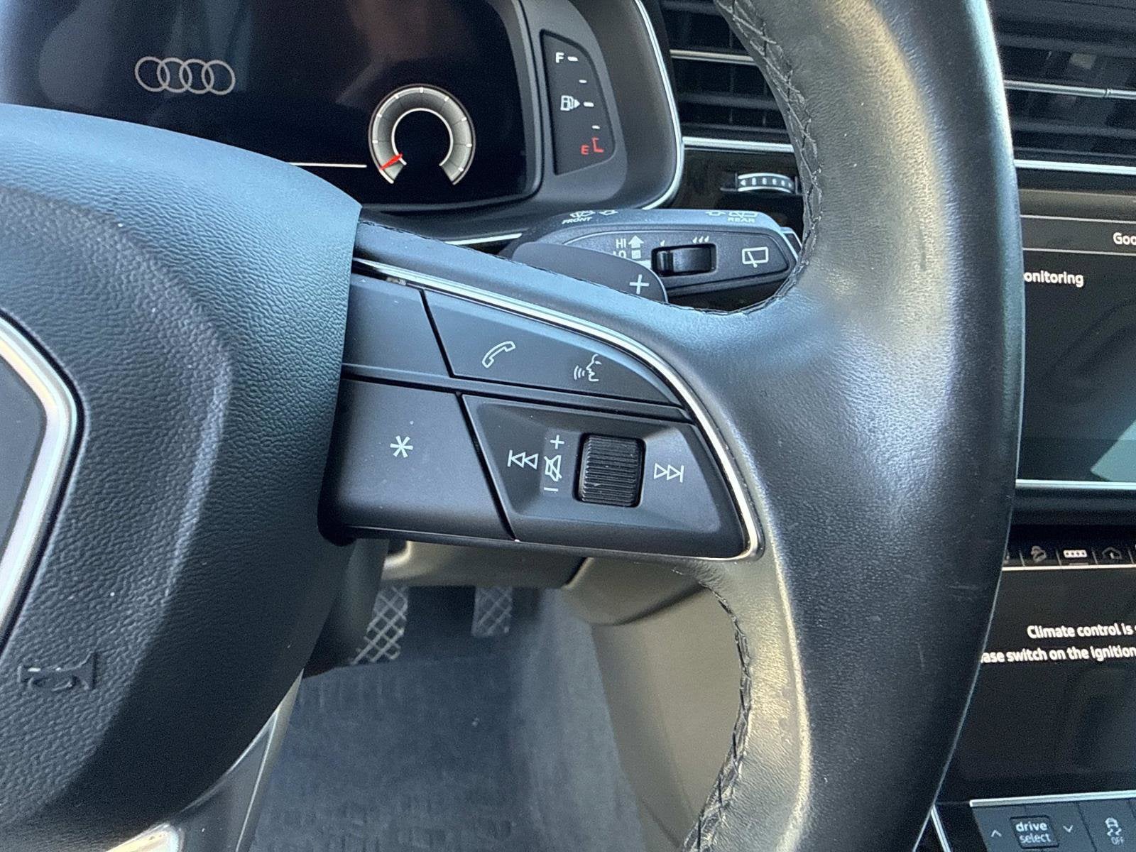 2022 Audi Q8 Premium Plus