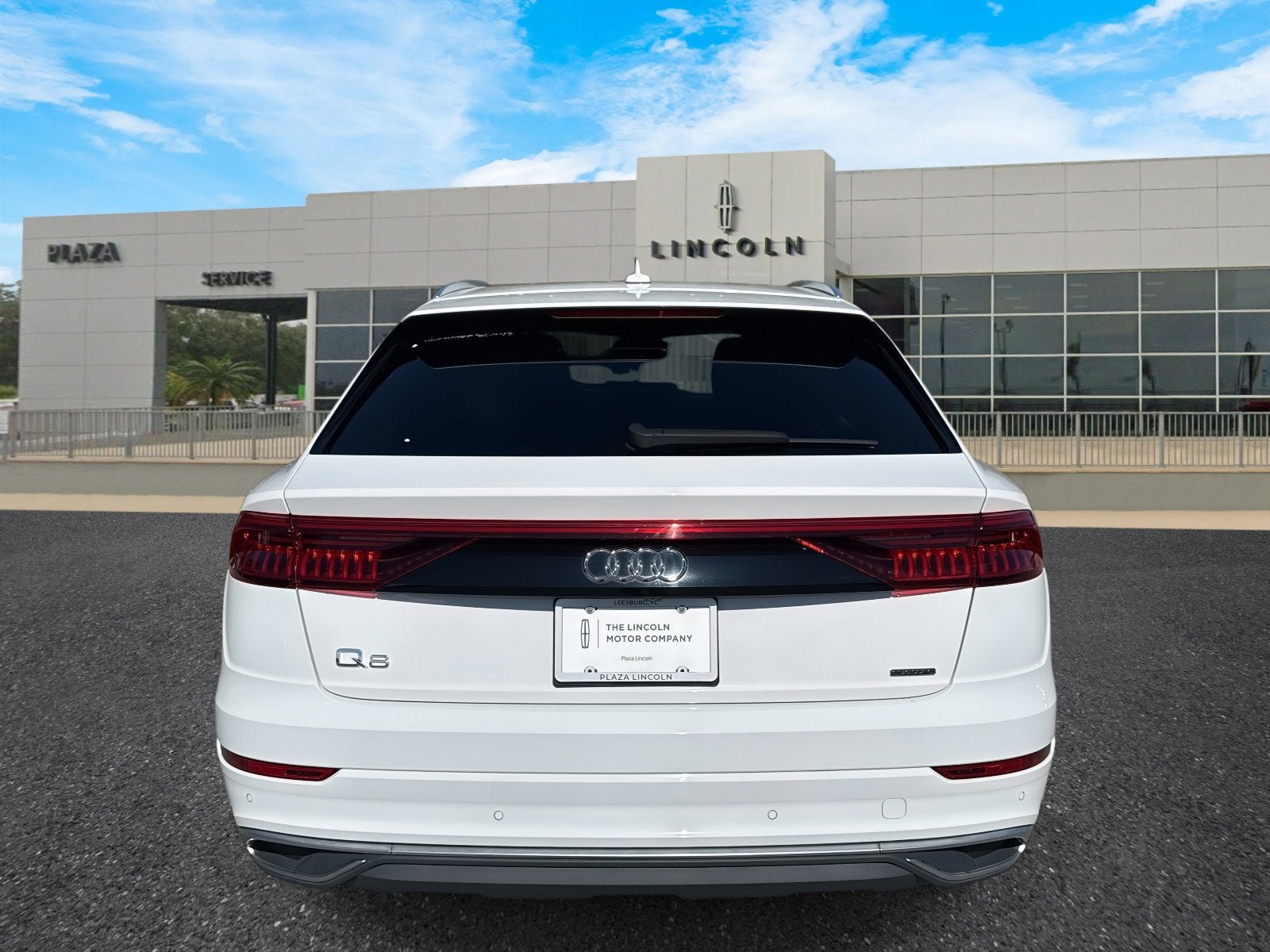 2022 Audi Q8 Premium Plus